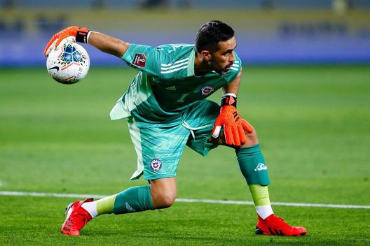 Cile, Claudio Bravo va in Qatar e picchia duro: “Siamo tutti colpevoli di non esserci qualificati”- immagine 2