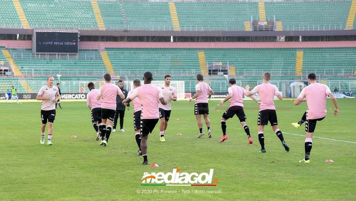 Palermo-Cavese, i convocati per il match del “Barbera”: quante assenze per Filippi, l’elenco completo  Palermo-Cavese, i convocati per il match del “Barbera”: quante assenze per Filippi, l’elenco completo