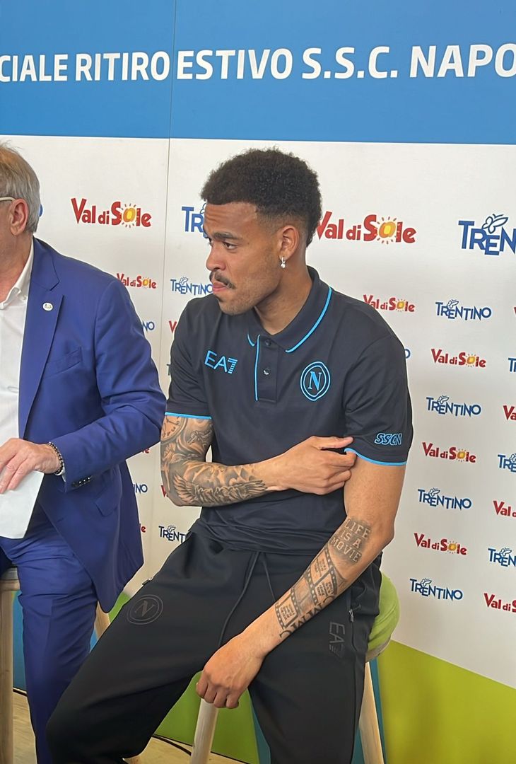 Come da tradizione la Val di Sole e il Trentino sono presenti a Napoli alla Borsa Mediterranea del Turismo alla Fiera d’Oltremare, per l’ormai tradizionale incontro con la stampa con la partecipazione di due calciatori del Napoli: Ngonge e Mazzocchi