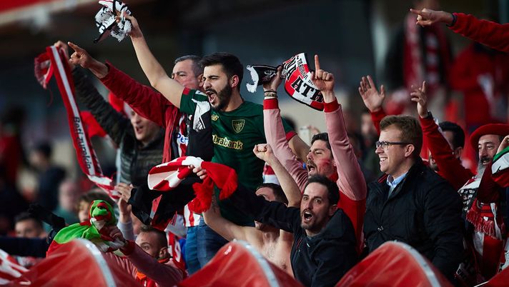 GRANADA, SPAIN - MARCH 05: Fans of Athletic Club celebrate after winning the Copa del Rey semifinal 2nd leg match between Granada CF and Athletic Club at Estadio Nuevo Los Carmenes on March 05, 2020 in Granada, Spain. (Photo by Fran Santiago/Getty Images) GRANADA, SPAIN - MARCH 05: Fans of Athletic Club celebrate after winning the Copa del Rey semifinal 2nd leg match between Granada CF and Athletic Club at Estadio Nuevo Los Carmenes on March 05, 2020 in Granada, Spain. (Photo by Fran Santiago/Getty Images)