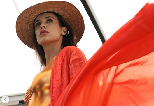 Elisabetta Canalis torna a conquistare i social: foto in costume hot- immagine 2