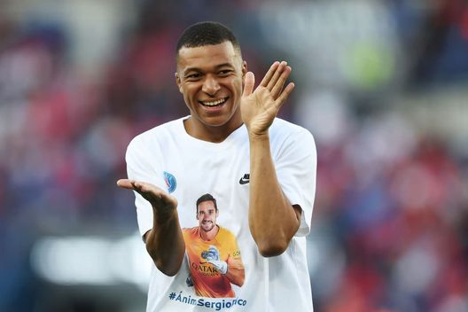 Getty Images La mamma di Mbappé: “Gli ho detto: ‘Non farò nulla sotto il 30%’ Se avessimo potuto prendere…” - immagine 1