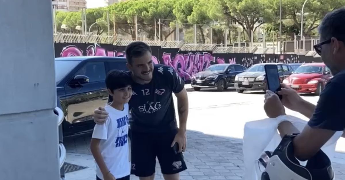 VIDEO Palermo, I Rosanero Al “Renzo Barbera”: Sorrisi E Foto Con I ...