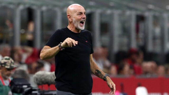 MILAN, ITALY - AUGUST 26: Stefano Pioli, Head Coach of AC Milan, reacts during the Serie A TIM match between AC Milan and Torino FC at Stadio Giuseppe Meazza on August 26, 2023 in Milan, Italy. (Photo by Marco Luzzani/Getty Images) Pioli: “Rispondo così su Taremi e Krunic. Okafor, Chukwueze, Pulisic e Loftus…” - immagine 1