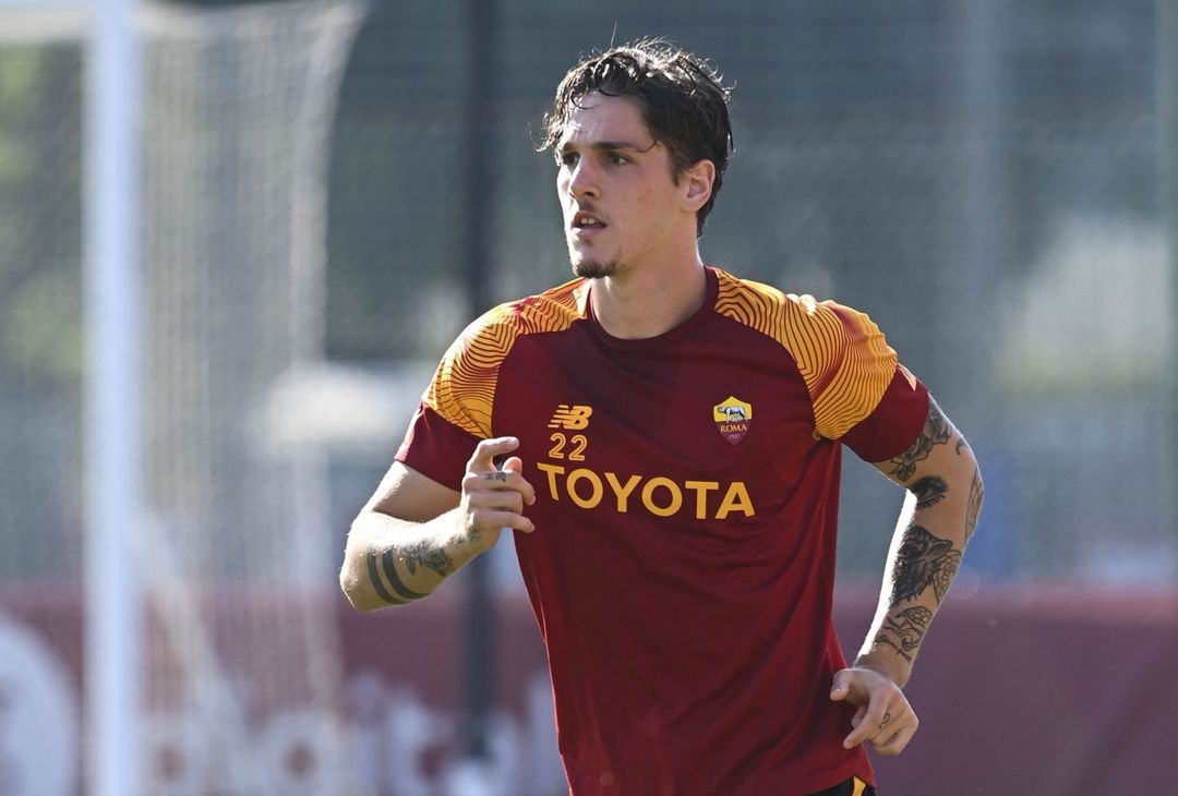 Trigoria, ripresa in vista della Samp: in campo Zaniolo e Karsdorp – FOTO GALLERY - immagine 28