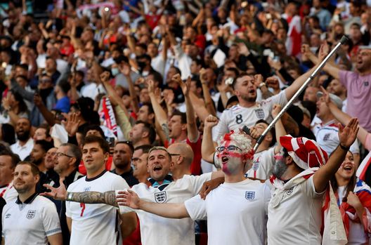 tìfosi Inghilterra (getty images) tìfosi Inghilterra (getty images)