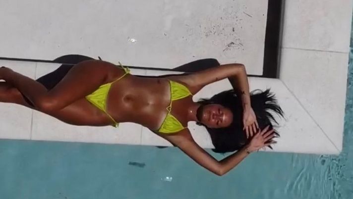 Oriana Sabatini e il dettaglio su Instagram che scatena la polemica: “Non è salutare…” - immagine 1