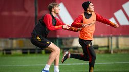 Roma, la rifinitura in vista dell’Atalanta: primo allenamento per Huijsen. Ok Paredes