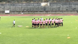 VIDEO Palermo, mister Filippi rientra in ritiro. La reazione festosa del gruppo