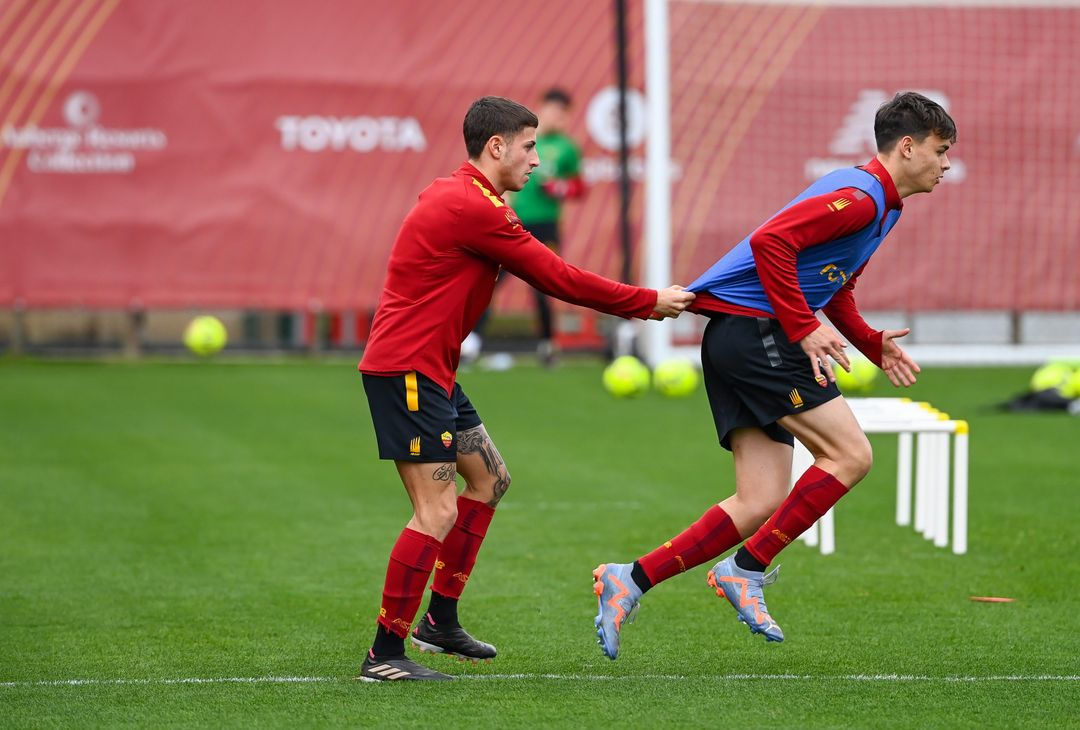 Roma, l’allenamento dopo la vittoria con la Real Sociedad: c’è Pisilli – FOTO GALLERY - immagine 47