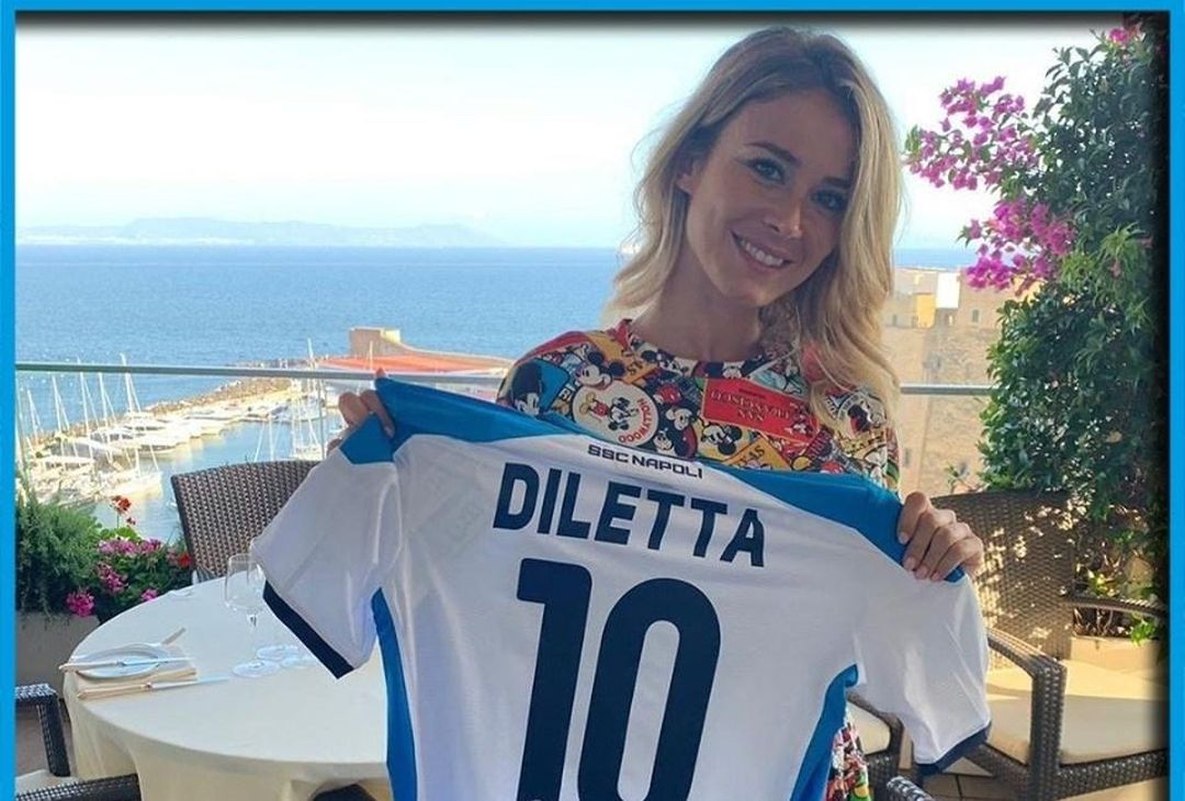Diletta Leotta e Napoli, le foto che hanno fatto impazzire i tifosi napoletani - immagine 6