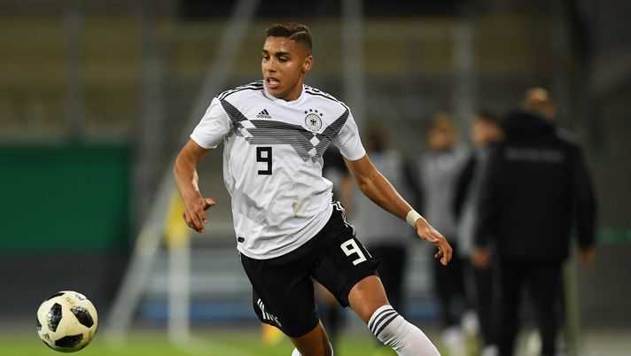 OFFENBACH, GERMANY - NOVEMBER 16: Abdelhamid Sabiri of Germany controls the ball during the International Friendly match between Germany U21 and Holland U21 at Sparda-Bank-Hessen-Stadion on November 16, 2018 in Offenbach, Germany. (Photo by Matthias Hangst/Bongarts/Getty Images) 