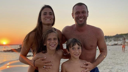 Cassano, scatto con moglie e figli: “Bello vivere i vostri traguardi insieme”