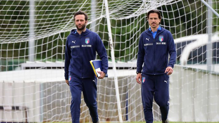 GRADISCA D'ISONZO, ITALY - MAY 08: (L) Vice Head Coach of Italy U18 Elvis Abbruscato and (R) Head Coach of Italy U18 Daniele Franceschini look during during the warm-up prior of the International Friendly match between Italy U18 and Austria U18 on May 8, 2019 in Gradisca d'Isonzo, Italy. (Photo by Pier Marco Tacca/Getty Images) GRADISCA D'ISONZO, ITALY - MAY 08: (L) Vice Head Coach of Italy U18 Elvis Abbruscato and (R) Head Coach of Italy U18 Daniele Franceschini look during during the warm-up prior of the International Friendly match between Italy U18 and Austria U18 on May 8, 2019 in Gradisca d'Isonzo, Italy. (Photo by Pier Marco Tacca/Getty Images)
