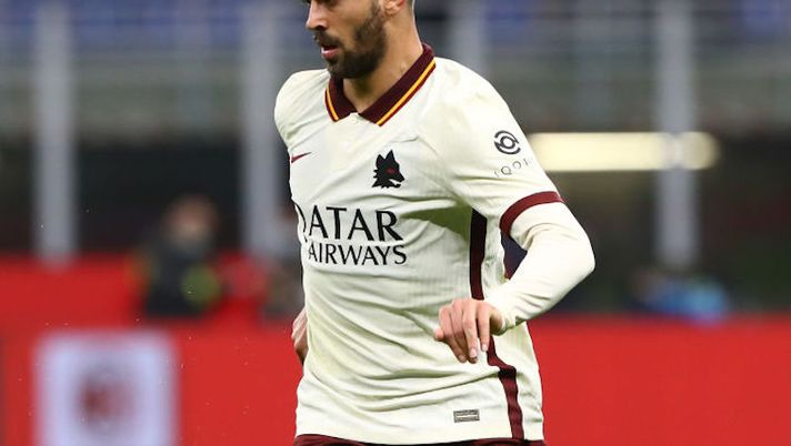 during the Serie A match between AC Milan and AS Roma at Stadio Giuseppe Meazza on October 26, 2020 in Milan, Italy. Spinazzola, Mirante e gli infortuni: i tempi di recupero per i due assenti della Roma - immagine 1