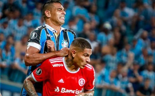 Lo chiamano derby Grenal, il derby di Porto Alegre fra Gremio e Internacional: 0-0 il risultato finale, ma il derby numero 424 ha fatto il giro del mondo per i suoi 8 espulsi 