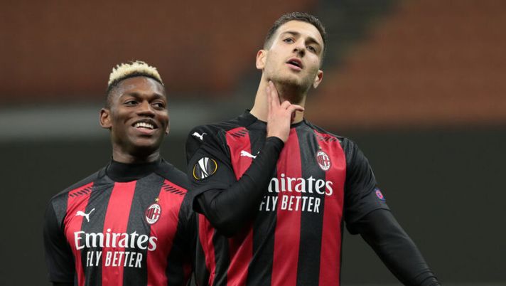 MILAN, ITALY - OCTOBER 29: Diogo Dalot (front) of AC Milan celebrates after scoring the second goal of his team with his team-mate Rafael Leao during the UEFA Europa League Group H stage match between AC Milan and AC Sparta Praha at San Siro Stadium on October 29, 2020 in Milan, Italy. (Photo by Emilio Andreoli/Getty Images) Milan, la formazione anti-Benevento senza Theo: resta un solo dubbio a Pioli - immagine 1