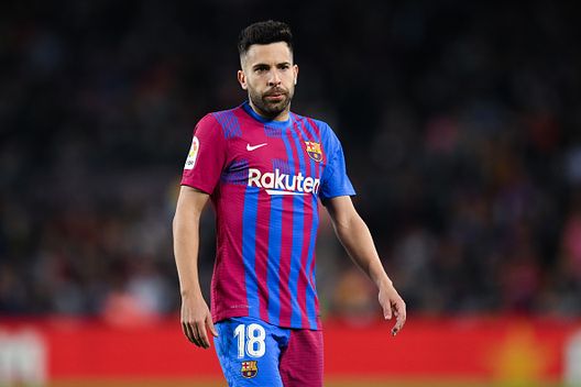 (Photo by David Ramos/Getty Images) Barcellona, Jordi Alba: “Resto fino al 2024 e tifo per il ritorno di Messi…”- immagine 2