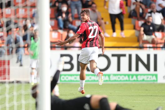 Daniel Maldini esulta dopo il gol allo Spezia. Daniel Maldini esulta dopo il gol allo Spezia.