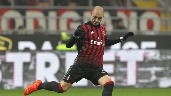 MILAN, ITALY - FEBRUARY 19:  Gabriel Paletta of AC Milan in action during the Serie A match between AC Milan and ACF Fiorentina at Stadio Giuseppe Meazza on February 19, 2017 in Milan, Italy.  (Photo by Marco Luzzani/Getty Images) 