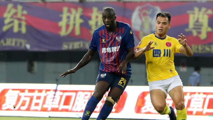 L'ivoriano con la maglia del Qingdao Huanghai, suo ultimo club 