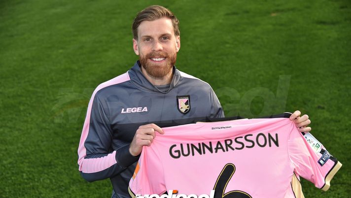 PALERMO, ITALY - MARCH 01: Niklas Gunnarsson poses during his presentation as new player of US Citta' di Palermo at Tenente Carmelo Onorato Sports Center on March 01, 2019 in Palermo, Italy. (Photo by Tullio M. Puglia/Getty Images) 