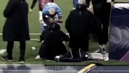 Kvaratskhelia reagisce male alla sostituzione: Osimhen compie un gesto da leader