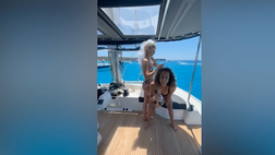VIDEO / Federica Pellegrini, la bevuta è acrobatica