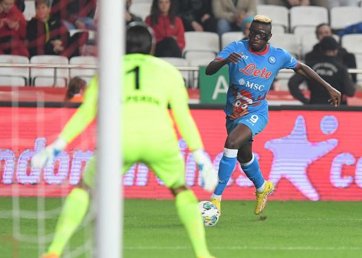 Vìctor Osimhen (Photo by SSC NAPOLI/SSC NAPOLI via Getty Images) VIDEO Udinese, Bijol: “L’attaccante più tosto da affrontare? Osimhen, vi spiego”- immagine 2