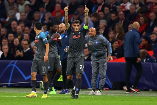 Giovanni Di Lorenzo (Photo by Dean Mouhtaropoulos/Getty Images) di lorenzo napoli eintracht champions