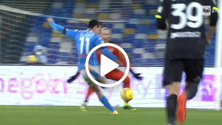 Napoli-Fiorentina 3-0, il tris è di Lozano ma che assist di Insigne! &#8211; VIDEO