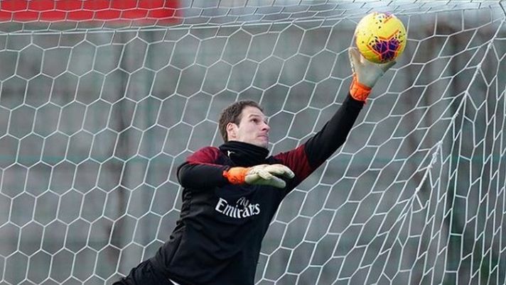 Asmir Begovic, portiere del Milan (credits: acmilan.com) 