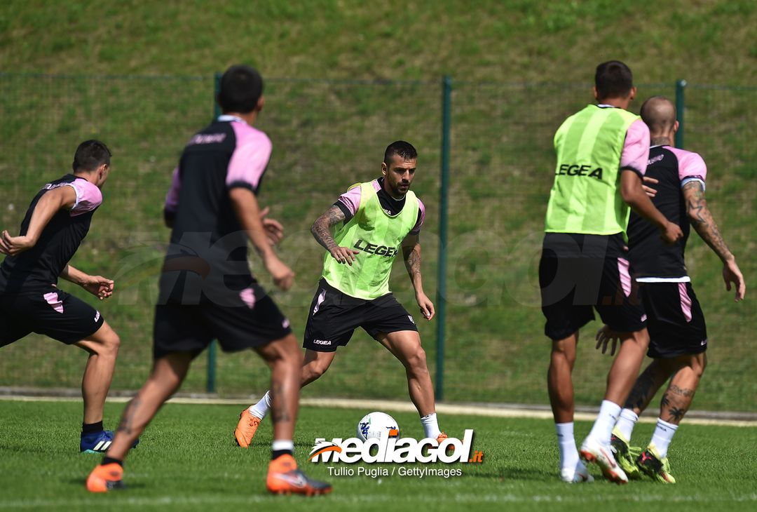  BELLUNO, ITALY - JULY 20:  Aleksandar Trajkovski in action during a training session at the US Citta' di Palermo training camp on July 20, 2018 in Belluno, Italy.  (Photo by Tullio M. Puglia/Getty Images) 