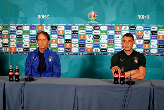 ROME, ITALY - JUNE 19: Head coach Italy Roberto Mancini and Andrea Belotti of Italy speak with the media during the Italy press conference ahead of the UEFA Euro 2020 Group A match between Italy and Wales at Olimpico Stadium on June 19, 2021 in Rome, Italy. (Photo by Claudio Villa/Getty Images) ROME, ITALY - JUNE 19: Head coach Italy Roberto Mancini and Andrea Belotti of Italy speak with the media during the Italy press conference ahead of the UEFA Euro 2020 Group A match between Italy and Wales at Olimpico Stadium on June 19, 2021 in Rome, Italy. (Photo by Claudio Villa/Getty Images)