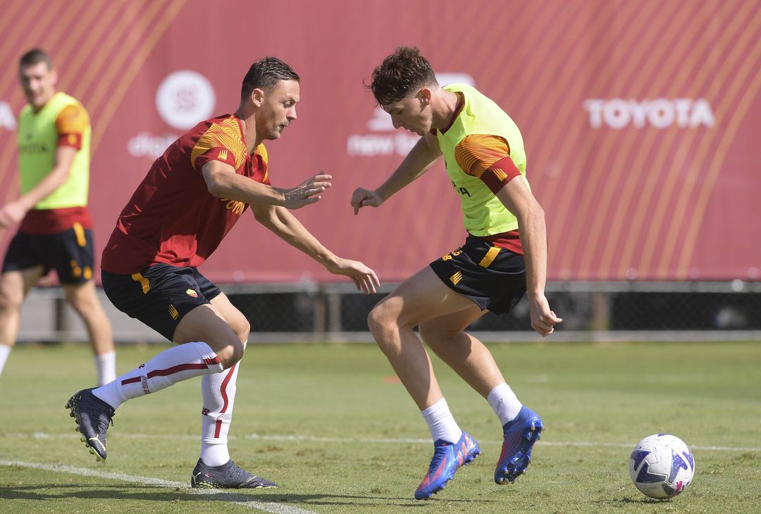 Trigoria, la Roma lavora per preparare la trasferta contro l’Inter – FOTO GALLERY - immagine 11