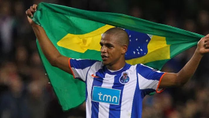 MAN CITY: UFFICIALE L’ARRIVO DI FERNANDO - immagine 1