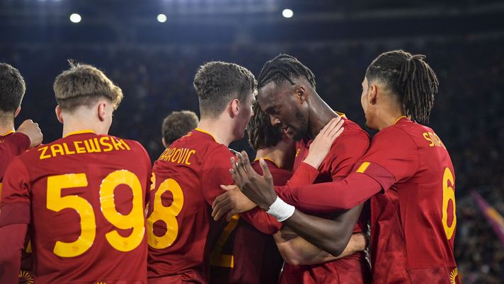 Roma-Udinese 3-0, Mourinho continua a vincere e stacca le milanesi - immagine 1