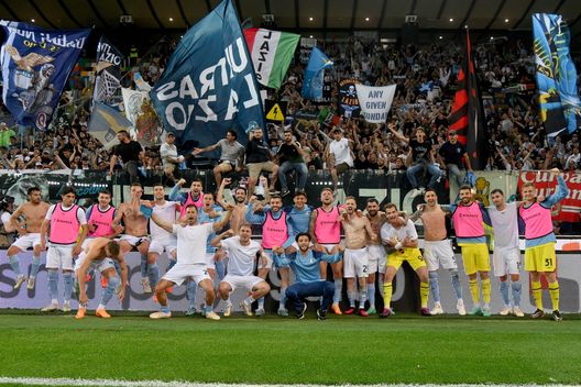La Lazio esulta sotto il settore ospiti La Lazio esulta sotto il settore ospiti