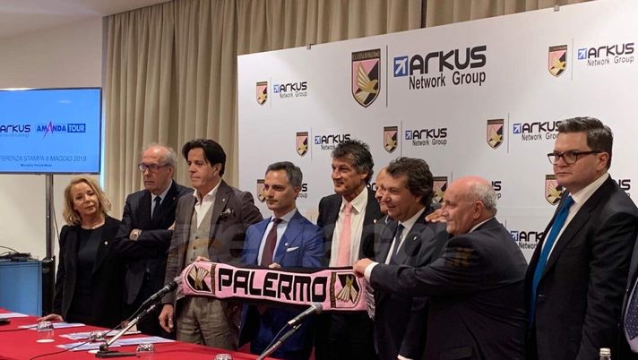 Cessione Palermo, Lucchesi: “Pronti piano A e piano B. Cosa accade se sfuma la promozione? Vi spiego…”  Cessione Palermo, Lucchesi: “Pronti piano A e piano B. Cosa accade se sfuma la promozione? Vi spiego…”