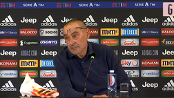 VIDEO Juventus-Lazio, il gesto scaramantico di Sarri: la domanda sullo scudetto e quella “grattatina”…