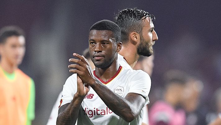 Georginio Wijnaldum of AS Roma during the Serie A match between US Salernitana 1919 and AS Roma at Stadio Arechi, Salerno, Italy on 14 August 2022. (Photo by Giuseppe Maffia/NurPhoto via Getty Images) Cremonese da applausi per Gini: vigilia all’Olimpico, in bocca al lupo a Wijnaldum - immagine 1