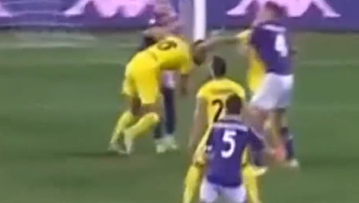 Riparte il solito circo anti-Inter: come mai nessuno parla del fallo di Jovic su De Vrij? Riparte il solito circo anti-Inter: come mai nessuno parla del fallo di Jovic su De Vrij? - immagine 1