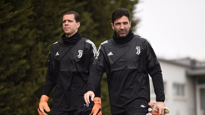 Buffon: “Se mi sono mai sentito inferiore a Szczesny? Alla Juve sapevo il mio ruolo, ma…” - immagine 1