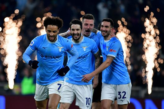 ROME, ITALY - JANUARY 24: Felipe Anderson of SS Lazio celebrates scoring his team's fourth goal with his team-mates during the Serie A match between SS Lazio and AC MIlan at Stadio Olimpico on January 24, 2023 in Rome, . (Photo by Marco Rosi - SS Lazio/Getty Images) Zaccagni: “0-4 dell’andata bugiardo. Cerchiamo atteggiamento e continuità”- immagine 2
