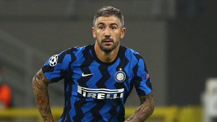 <> during the UEFA Champions League Group B stage match between FC Internazionale and Borussia Moenchengladbach at Stadio Giuseppe Meazza on October 21, 2020 in Milan, Italy. Inter, stagione da incubo per Kolarov: nuovo stop! Tra Eriksen e Vidal… - immagine 1