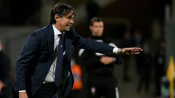 FLORENCE, ITALY - MAY 08: SS Lazio head coach Simone Inzaghi reacts during the Serie A match between ACF Fiorentina and SS Lazio at Stadio Artemio Franchi on May 08, 2021 in Florence, Italy. Sporting stadiums around Italy remain under strict restrictions due to the Coronavirus Pandemic as Government social distancing laws prohibit fans inside venues resulting in games being played behind closed doors. (Photo by Marco Rosi - SS Lazio/Getty Images) FLORENCE, ITALY - MAY 08: SS Lazio head coach Simone Inzaghi reacts during the Serie A match between ACF Fiorentina and SS Lazio at Stadio Artemio Franchi on May 08, 2021 in Florence, Italy. Sporting stadiums around Italy remain under strict restrictions due to the Coronavirus Pandemic as Government social distancing laws prohibit fans inside venues resulting in games being played behind closed doors. (Photo by Marco Rosi - SS Lazio/Getty Images)