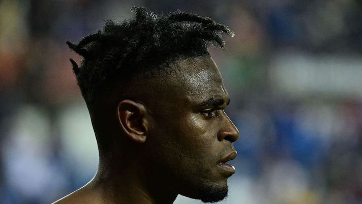 Atalanta's Colombian forward Duvan Zapata reacts at the end of the UEFA Europa League quarter-final, second-leg football match between Atalanta and RB Leipzig on April 14, 2022 at the Azzurri d'Italia stadium in Bergamo. (Photo by MIGUEL MEDINA / AFP) (Photo by MIGUEL MEDINA/AFP via Getty Images) Serie A, tutti i convocati LIVE: tornano Musso e Zapata! La decisione su Anguissa - immagine 1