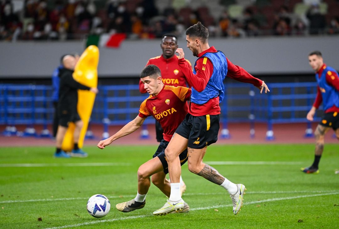 Roma, l’allenamento al National Stadium di Tokyo – FOTO GALLERY - immagine 4
