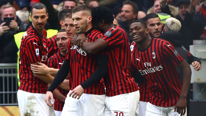 MILAN, ITALY - JANUARY 19: Ante Rebic #18 of AC Milan celebrates his second goal with his team-mates during the Serie A match between AC Milan and Udinese Calcio at Stadio Giuseppe Meazza on January 19, 2020 in Milan, Italy. (Photo by Marco Luzzani/Getty Images) MILAN, ITALY - JANUARY 19: Ante Rebic #18 of AC Milan celebrates his second goal with his team-mates during the Serie A match between AC Milan and Udinese Calcio at Stadio Giuseppe Meazza on January 19, 2020 in Milan, Italy. (Photo by Marco Luzzani/Getty Images)