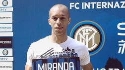 Miranda: “Ho parlato con il Palmeiras, ma ho un contratto con l’Inter. Nel calcio però…”